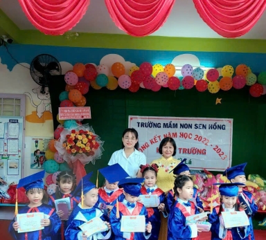 Lễ tổng kết năm học của bé