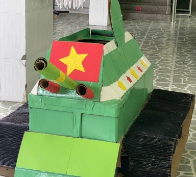 Làm mô hình cùng bé